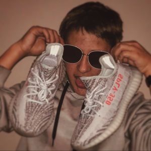 Meet your Posher, Dax